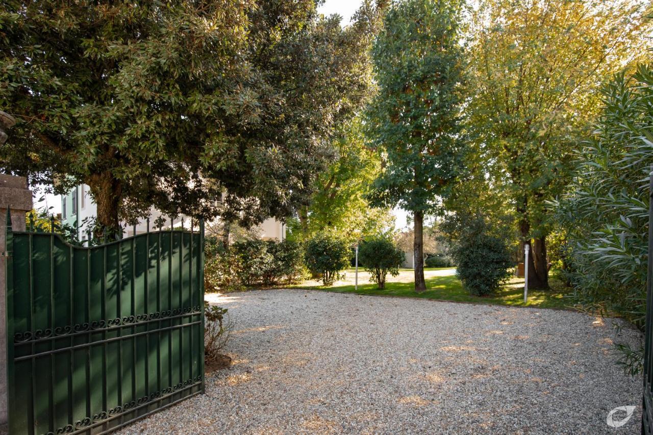 Villa Giardino Lucca Heated Pool, 2 Miles Lucca Capannori Eksteriør billede
